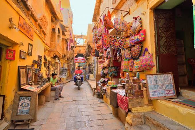 Explore Jaisalmer’s Local Markets